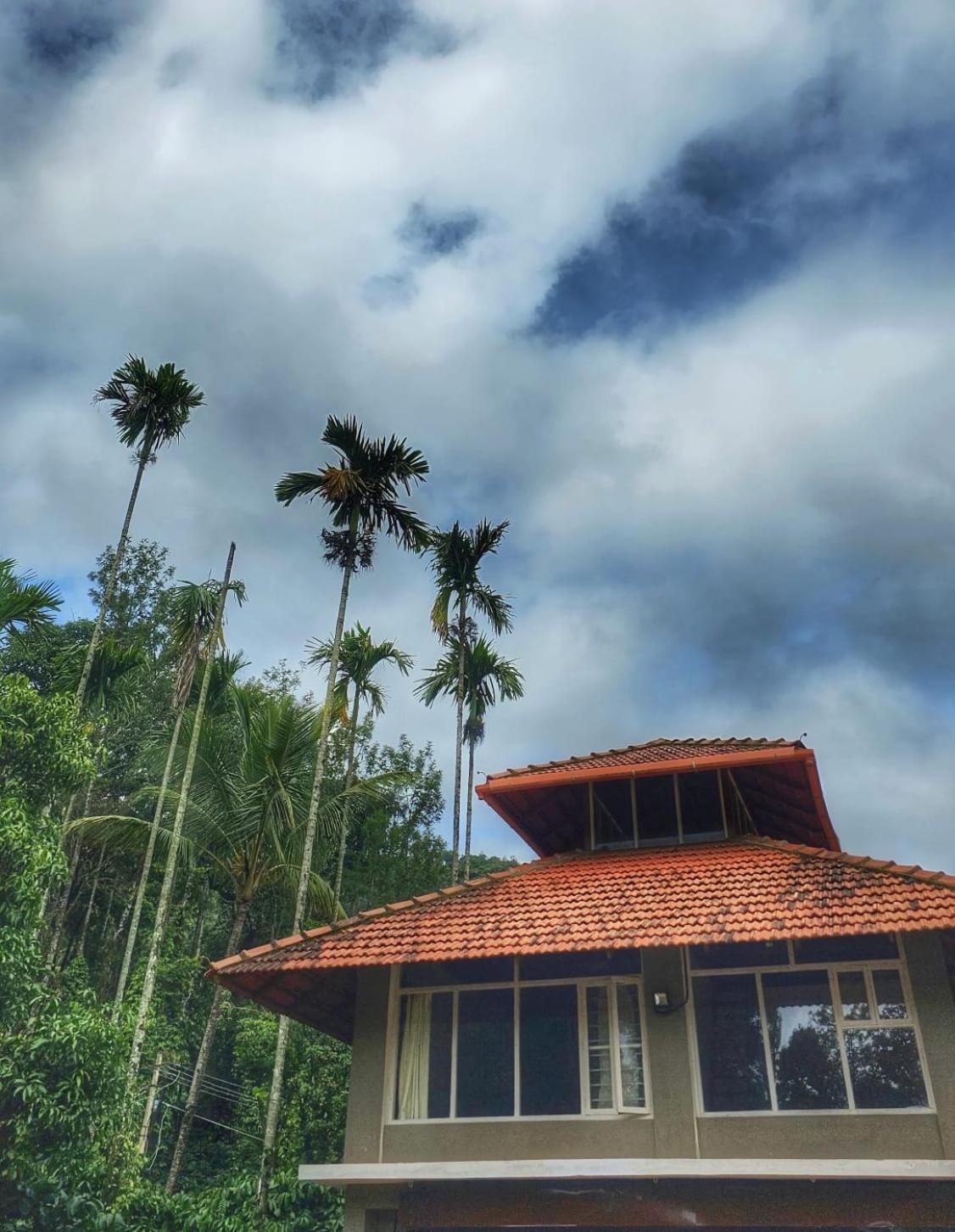 Coorg Divine Spark Home Stay Suntikoppa Exterior photo